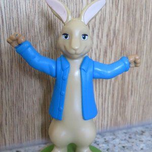 Peter RABBIT Cake Topper/Figurine 4.5" High Plastic (226V)